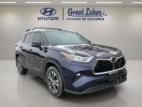 Used 2020 Toyota Highlander XLE image 7