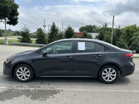 Used 2026 Toyota Corolla LE FWD image 2