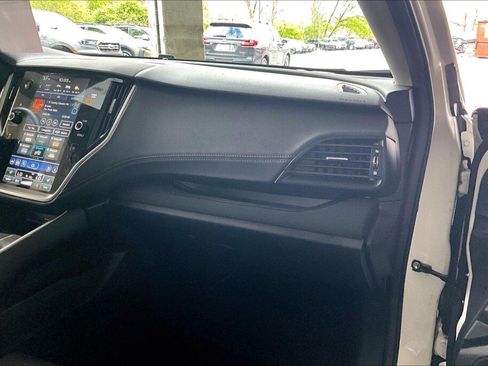 Certified 2025 Subaru Outback Premium w/ Popular Package #1A AWD/4WD image 11