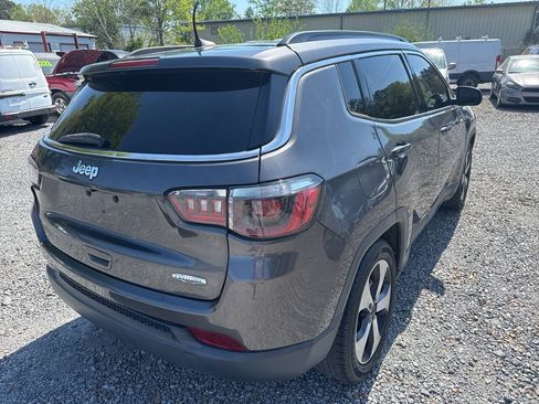 Used 2020 Jeep Compass Latitude FWD image 8