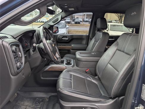 Used 2019 Chevrolet Silverado 1500 High Country w/ Technology Package image 16