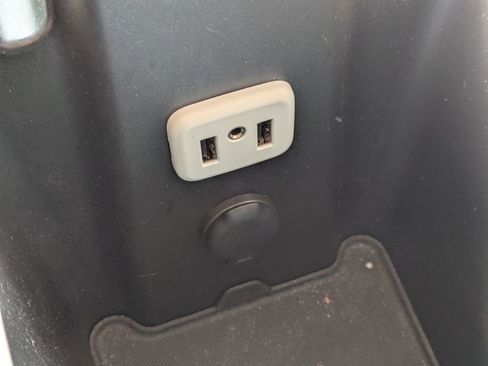 Used 2017 Buick Envision Essence image 25