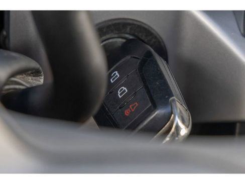 Used 2023 Ford F150 XLT image 28