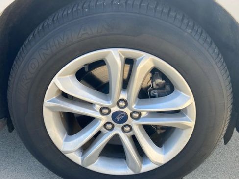 Used 2020 Ford Edge SEL image 10