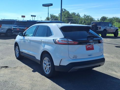 Certified 2024 Ford Edge SEL AWD/4WD image 3