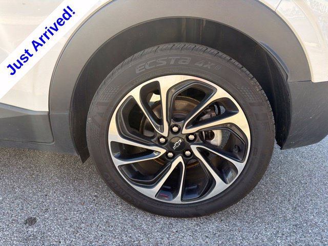 Used 2023 Chevrolet Bolt EUV Premier FWD image 16