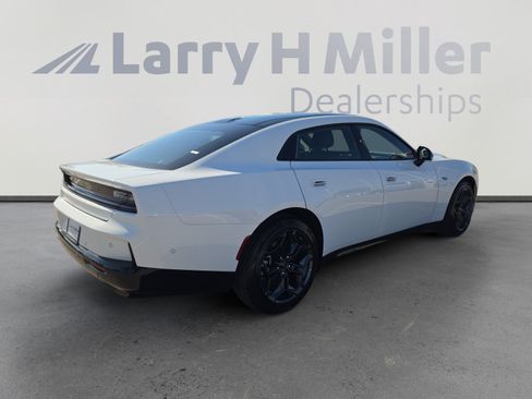 New 2026 Dodge Charger R/T AWD/4WD image 5