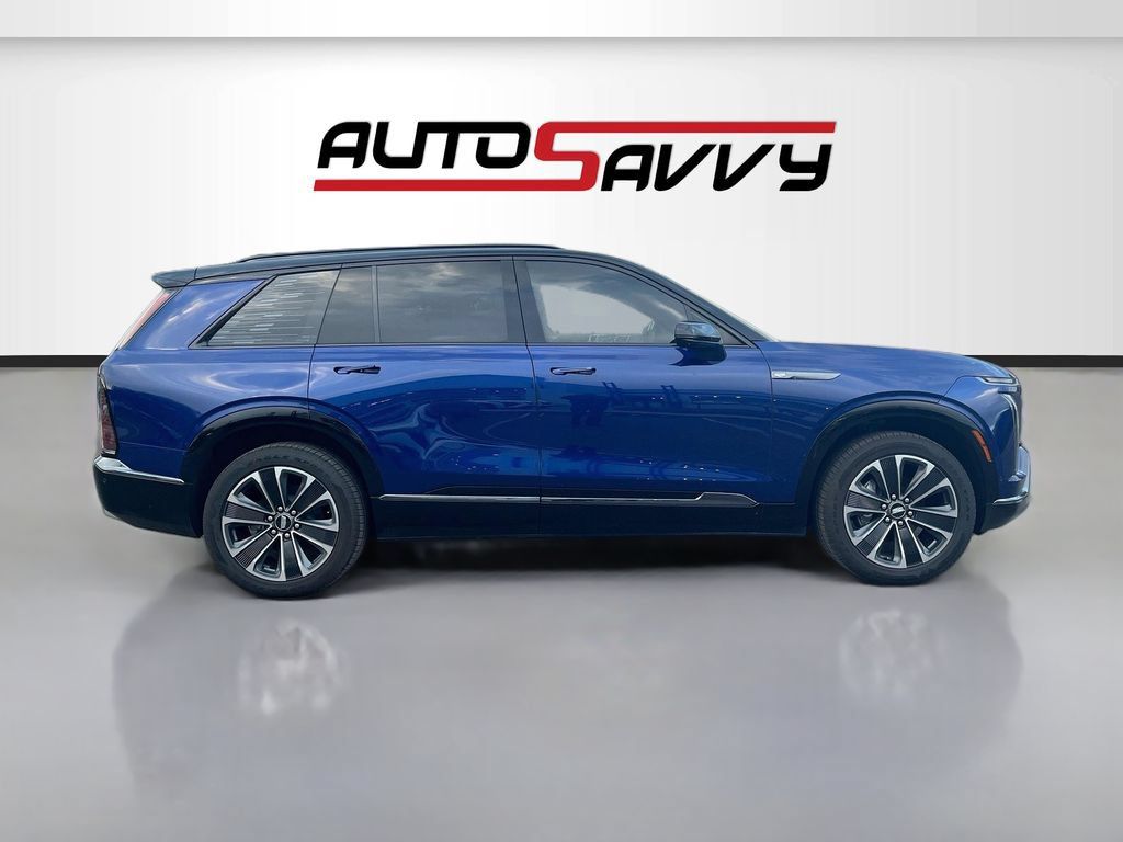 Used 2026 Cadillac Vistiq Sport w/ LPO, Floor Liner Package AWD/4WD image 8