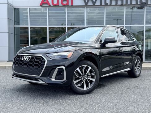 Used 2023 Audi Q5 2.0T Premium Plus w/ Premium Plus Package AWD/4WD image 2