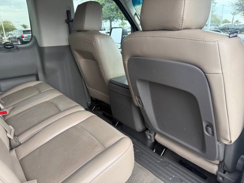 Used 2021 Nissan NV 3500 SL image 28