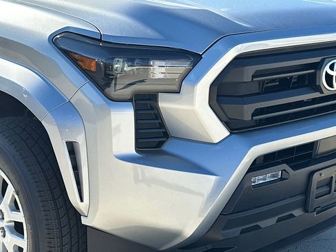 New 2025 Toyota Tacoma SR5 image 7