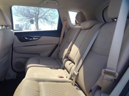 Used 2017 Nissan Rogue S w/ Appearance Package image 12