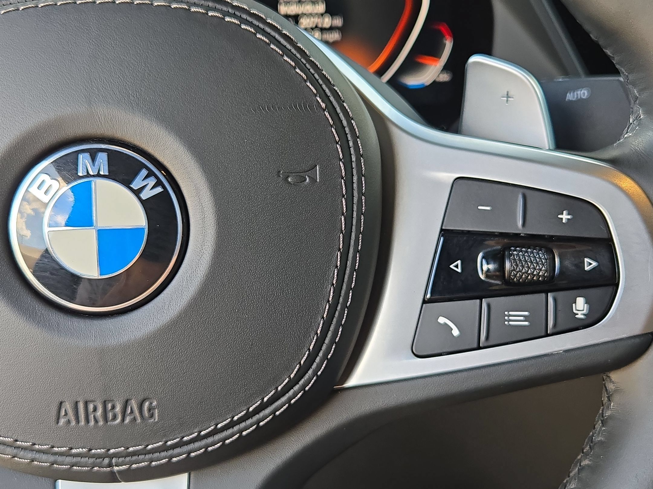 Used 2021 BMW X6 xDrive40i AWD/4WD image 22