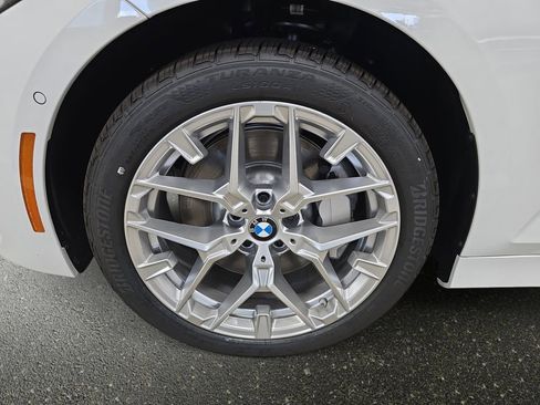 New 2025 BMW 330i xDrive Sedan w/ Premium Package image 21