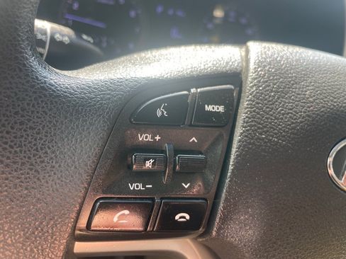 Used 2019 Hyundai Tucson Value FWD image 20