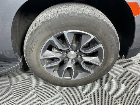 Used 2021 Chevrolet Tahoe LT w/ LT Signature Package image 19