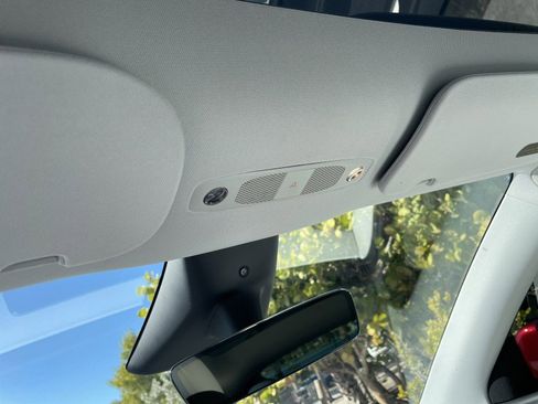 Used 2024 Tesla Model Y Long Range image 19