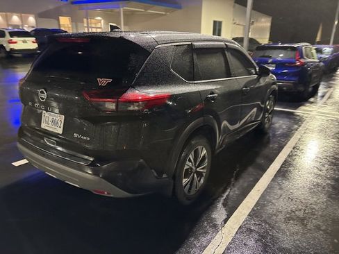 Used 2021 Nissan Rogue SV image 5