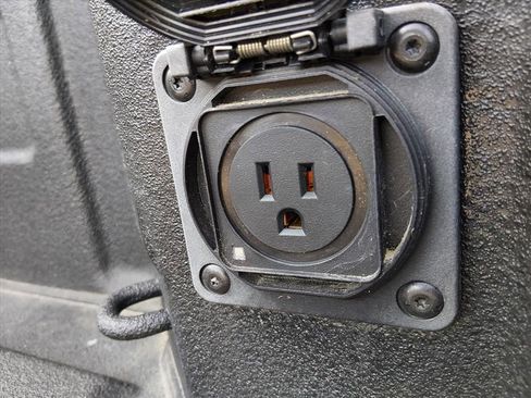 Used 2025 Chevrolet Silverado 1500 RST w/ Z71 Off-Road Package AWD/4WD image 11