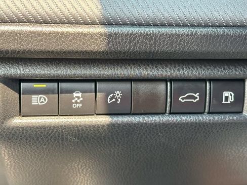 Used 2025 Toyota Camry SE FWD image 23