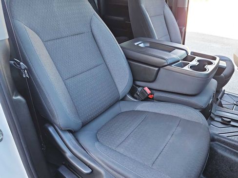 Used 2019 Chevrolet Silverado 1500 RST image 22