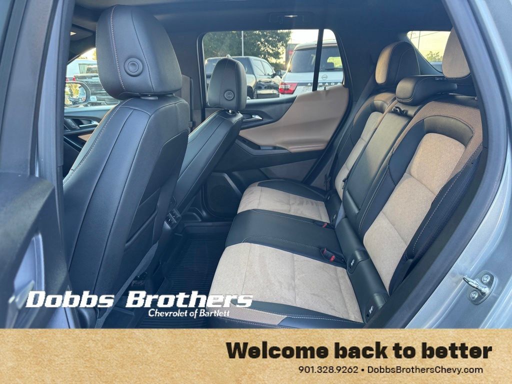 Used 2025 Chevrolet Equinox ACTIV AWD/4WD image 34