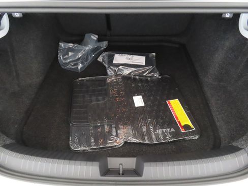 Used 2026 Volkswagen Jetta Sport FWD image 22