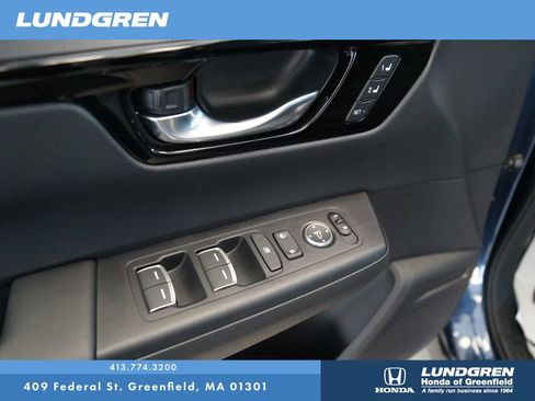 Used 2025 Honda CR-V EX-L image 16