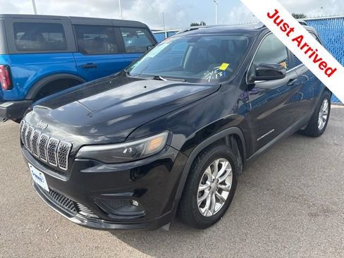 Used 2019 Jeep Cherokee Latitude w/ Popular Appearance Group FWD image 1