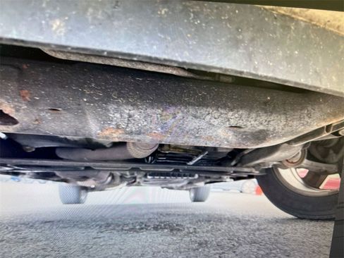 Used 2011 GMC Acadia Denali image 35