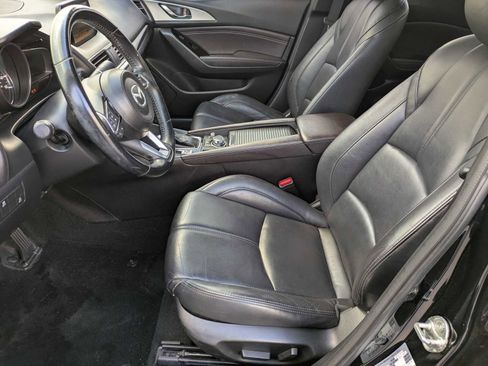 Used 2018 MAZDA MAZDA3 Touring image 15