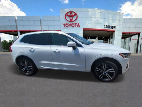 Used 2021 Volvo XC60 T5 Momentum AWD/4WD image 6