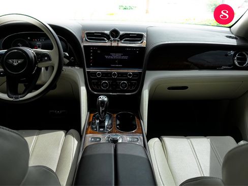 Used 2022 Bentley Bentayga Speed AWD/4WD image 13