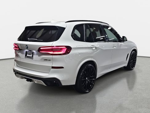 Used 2021 BMW X5 xDrive40i w/ M Sport Package image 5