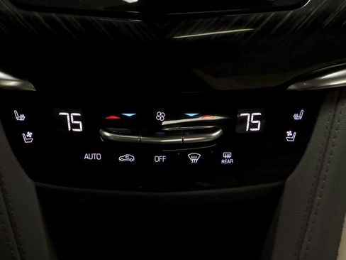 Used 2023 Cadillac XT6 Premium Luxury w/ Technology Package image 34