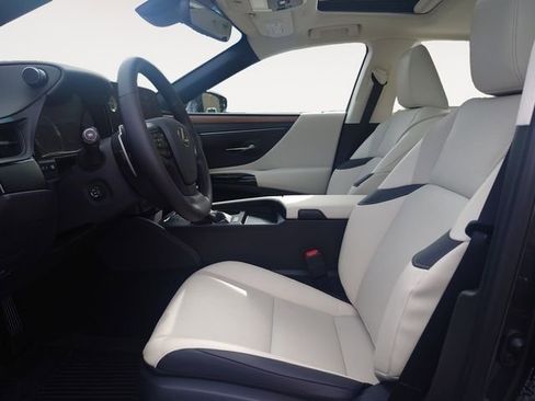 New 2025 Lexus ES 350 350 image 9