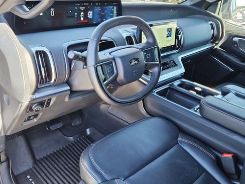 Used 2025 Ford Expedition Tremor image 10