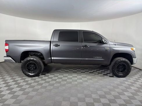 Used 2018 Toyota Tundra SR5 w/ SR5 Upgrade Package AWD/4WD image 8