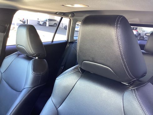 Certified 2023 Toyota Corolla Cross XLE w/ Convenience Package image 25