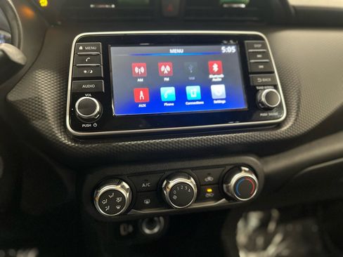 Used 2022 Nissan Kicks S image 18