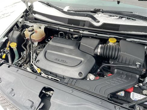 Used 2020 Chrysler Voyager Lxi image 28