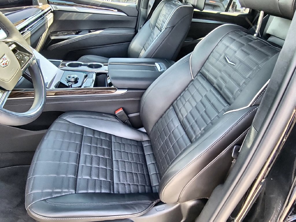 Used 2026 Cadillac Escalade Platinum Sport AWD/4WD image 19