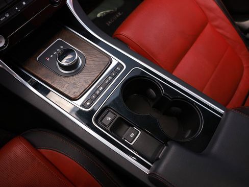 Used 2017 Jaguar XE R-Sport RWD image 37