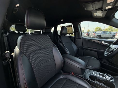 Used 2023 Ford Escape ST-Line image 29