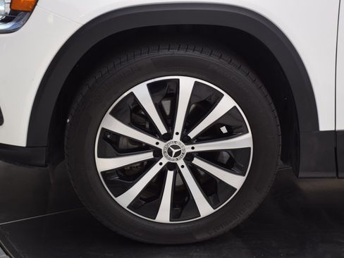 Certified 2022 Mercedes-Benz GLB 250 4MATIC image 11