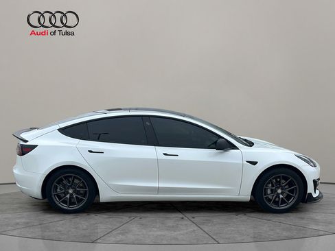 Used 2022 Tesla Model 3 Long Range AWD/4WD image 8