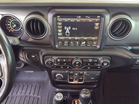 Used 2021 Jeep Wrangler Unlimited Sport AWD/4WD image 27