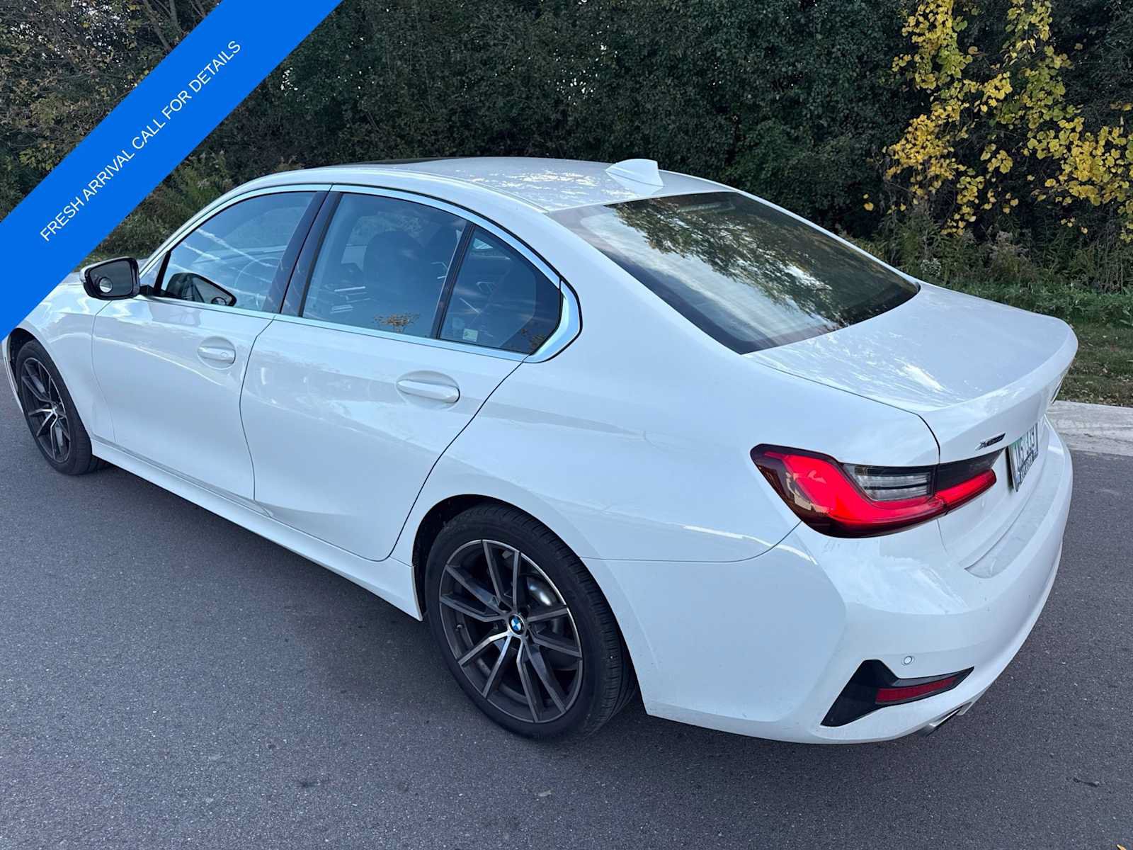 Used 2020 BMW 330i xDrive Sedan w/ Convenience Package AWD/4WD image 10