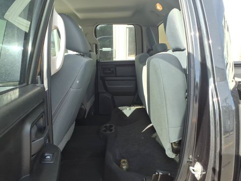 Used 2017 RAM 1500 Express AWD/4WD image 10