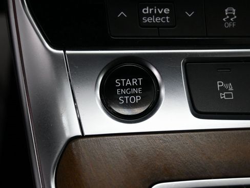 Used 2024 Audi A6 Premium Plus image 29